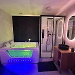 Apartment Cinema, Jacuzzi, Borne Arcade Bordeaux