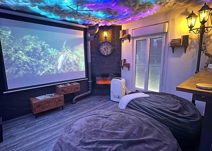 아파트 Cinema, Jacuzzi, Borne Arcade *