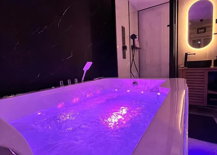 Cinema, Jacuzzi, Borne Arcade Apartament Bordeaux